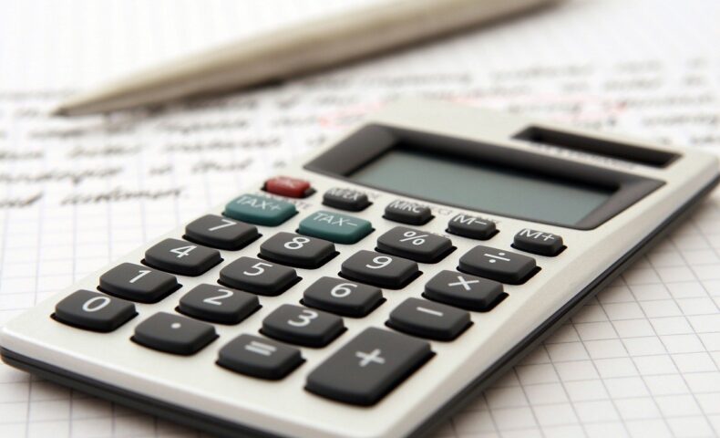 Accountant Accounting Adviser - Shutterbug75 / Pixabay