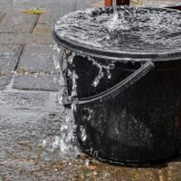 Water Buckets Chocolates Chairs - dhito / Pixabay