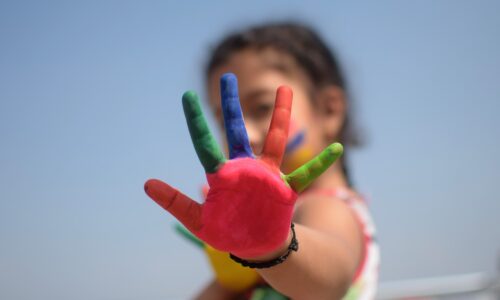 Colorful Five Fingers Kid Fingers - yohoprashant / Pixabay